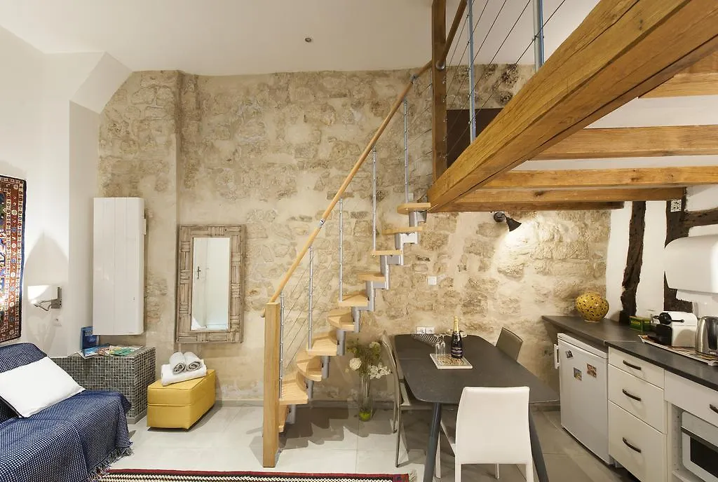 Apartment Home Saint Paul Paris